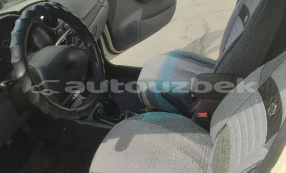 Buy Used Toyota Vitz White Car in Angren in Toskent Buy Used Toyota Vitz White Car in Angren in Toskent