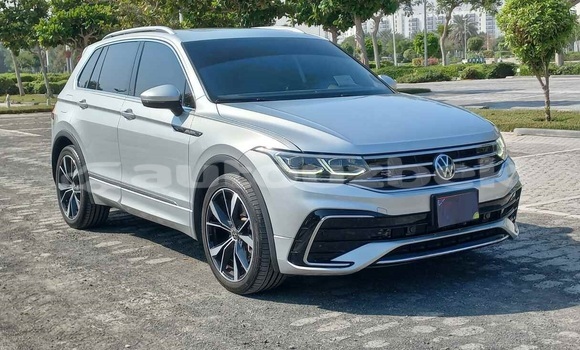 Buy Used Volkswagen Tiguan Silver Car in Buka in Toskent Buy Used Volkswagen Tiguan Silver Car in Buka in Toskent