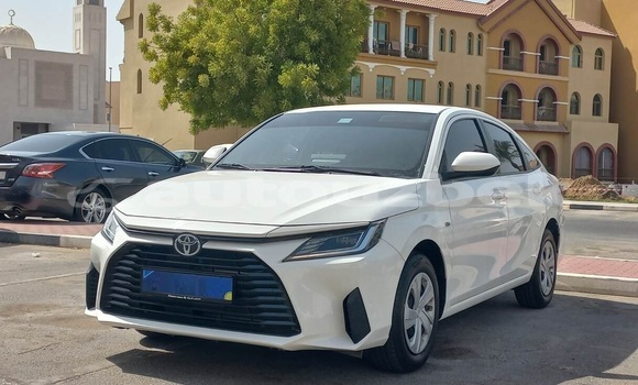Buy Used Toyota Yaris White Car in Beskent in Kaskadar Buy Used Toyota Yaris White Car in Beskent in Kaskadar