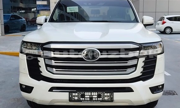 Buy Used Toyota Land Cruiser White Car in Carkurgon in Surhondar Buy Used Toyota Land Cruiser White Car in Carkurgon in Surhondar