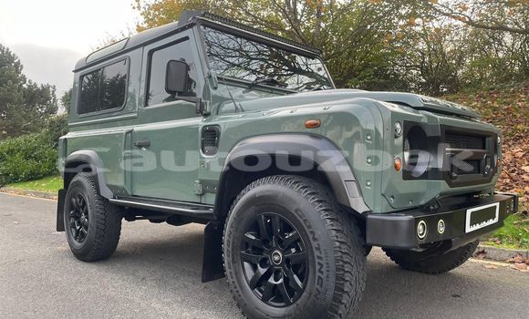 Buy Used Land Rover Defender Green Car in Tashkent in Toskent Buy Used Land Rover Defender Green Car in Tashkent in Toskent
