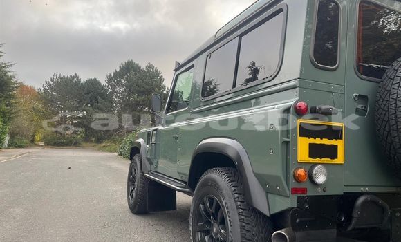 Buy Used Land Rover Defender Green Car in Tashkent in Toskent Buy Used Land Rover Defender Green Car in Tashkent in Toskent