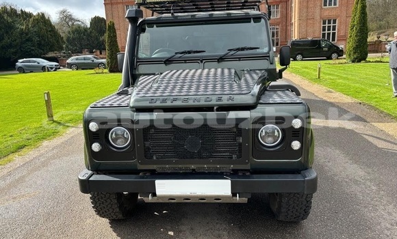 Buy Used Land Rover Defender Green Car in Beskent in Kaskadar Buy Used Land Rover Defender Green Car in Beskent in Kaskadar
