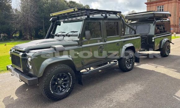 Buy Used Land Rover Defender Green Car in Beskent in Kaskadar Buy Used Land Rover Defender Green Car in Beskent in Kaskadar