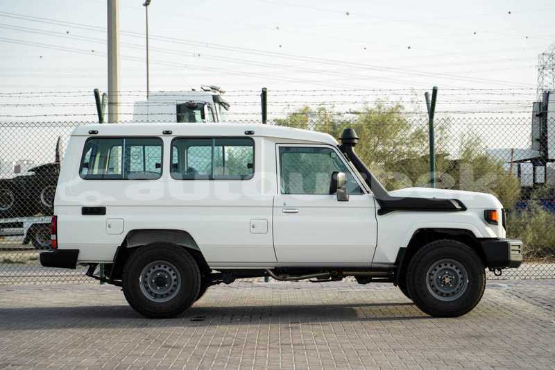 Big with watermark toyota land cruiser andijon import dubai 4484