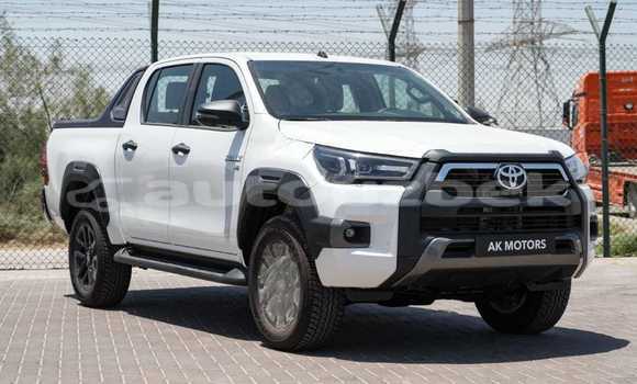 Buy Import Toyota Hilux White Car in Import - Dubai in Andijon