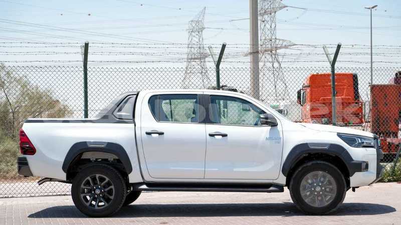 Big with watermark toyota hilux andijon import dubai 4485