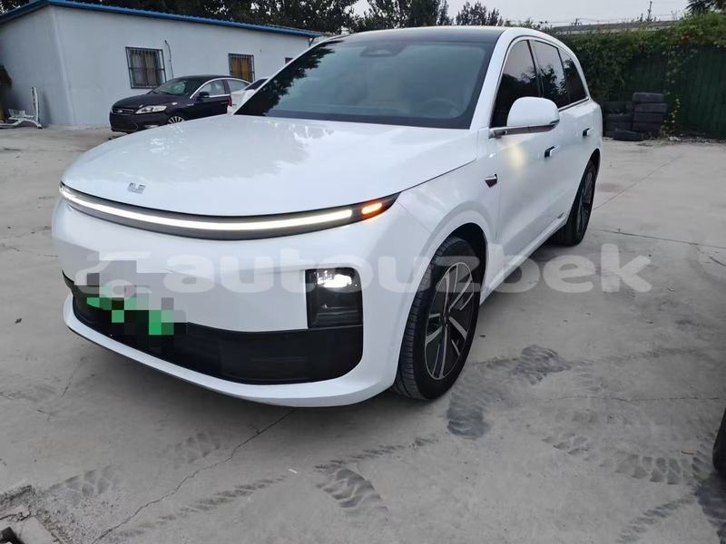 Big with watermark chevlolet spin toskent tashkent 4529