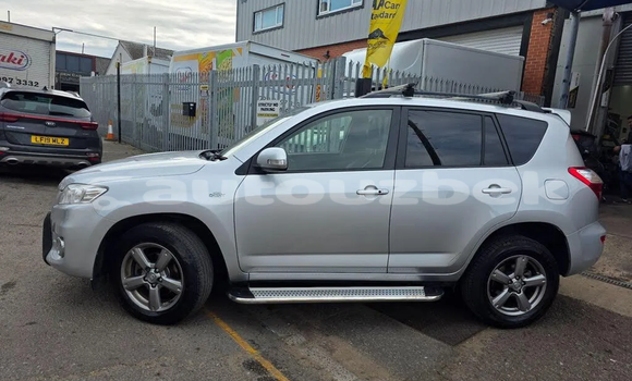 Buy Used Toyota RAV4 White Car in Tashkent in Toskent Buy Used Toyota RAV4 White Car in Tashkent in Toskent