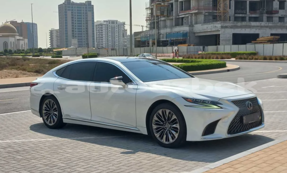 Buy Used Lexus LS White Car in Tashkent in Toskent Buy Used Lexus LS White Car in Tashkent in Toskent