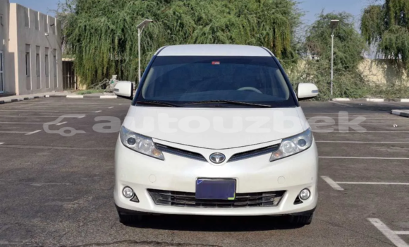 Buy Used Toyota Previa White Car in Tashkent in Toskent Buy Used Toyota Previa White Car in Tashkent in Toskent