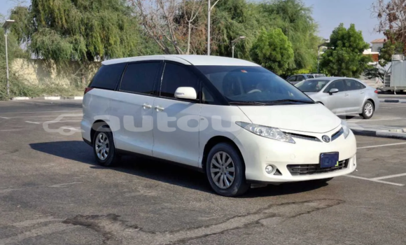 Buy Used Toyota Previa White Car in Tashkent in Toskent Buy Used Toyota Previa White Car in Tashkent in Toskent