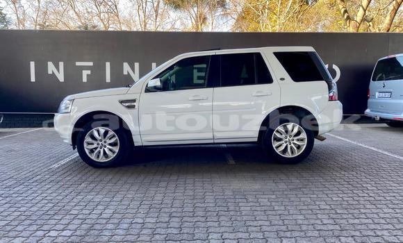 Buy Used Land Rover Freelander White Car in Tashkent in Toskent Buy Used Land Rover Freelander White Car in Tashkent in Toskent