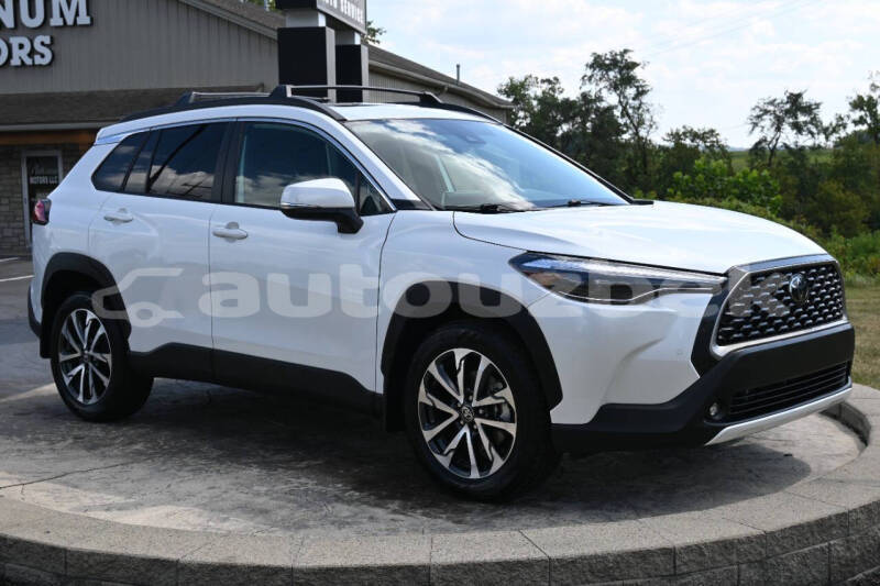 Big with watermark toyota corolla cross toskent tashkent 4564