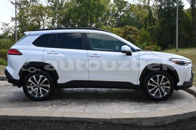 Big with watermark toyota corolla cross toskent tashkent 4564