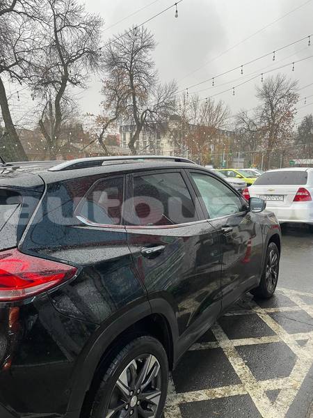 Big with watermark chevrolet tracker toskent tashkent 4592