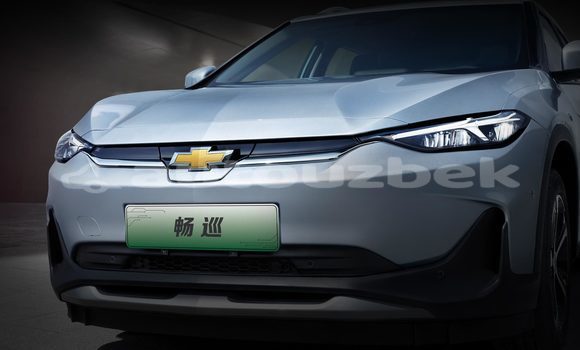 Buy New Chevlolet Spin White Car in Tashkent in Toskent