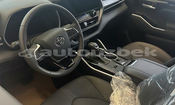 Buy New Toyota Highlander White Car in Tashkent in Toskent Buy New Toyota Highlander White Car in Tashkent in Toskent