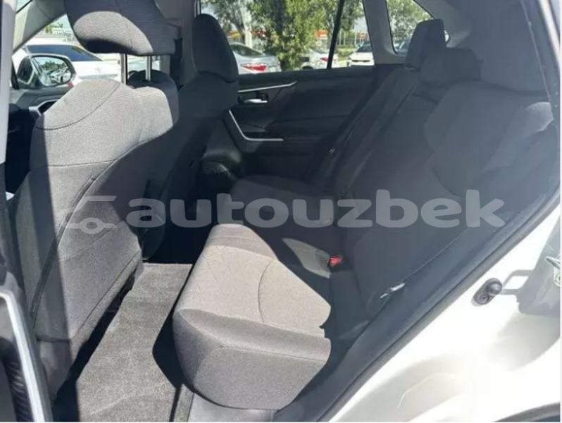 Big with watermark toyota rav4 toskent angren 4638