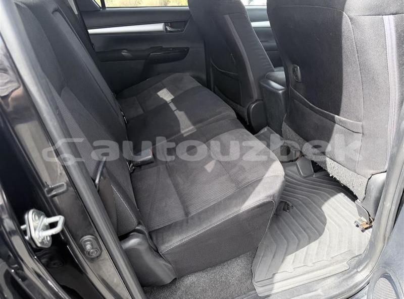 Big with watermark toyota hilux toskent almazar 4639
