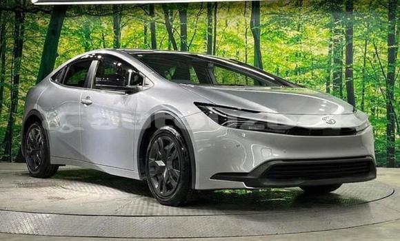 Buy Used Toyota Prius Silver Car in Tashkent in Toskent