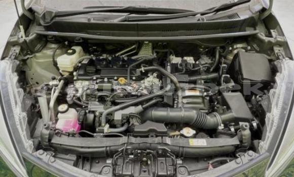 Buy Used Toyota Aqua Silver Car in Tashkent in Toskent Buy Used Toyota Aqua Silver Car in Tashkent in Toskent