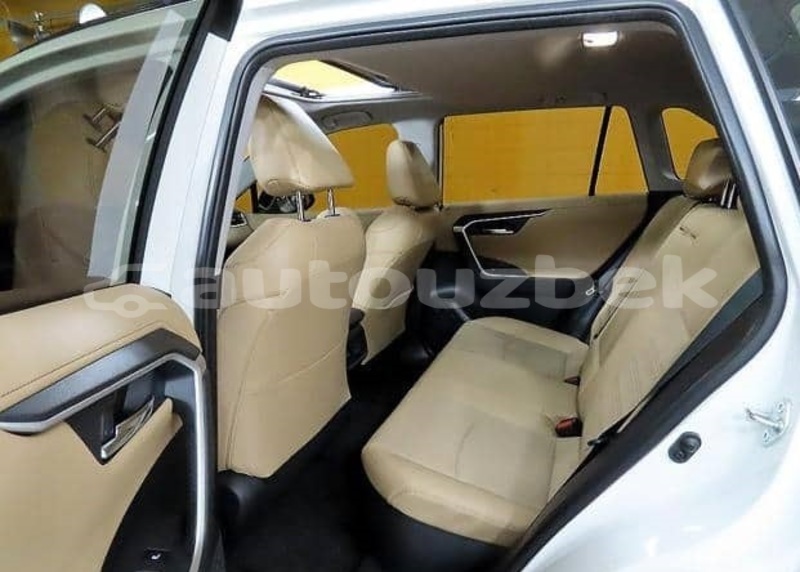 Big with watermark toyota rav4 fargona besarik 4644