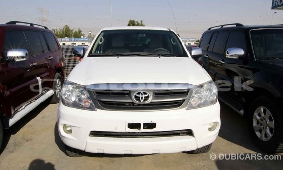 Buy Import Toyota Fortuner White Car in Import - Dubai in Andijon Buy Import Toyota Fortuner White Car in Import - Dubai in Andijon