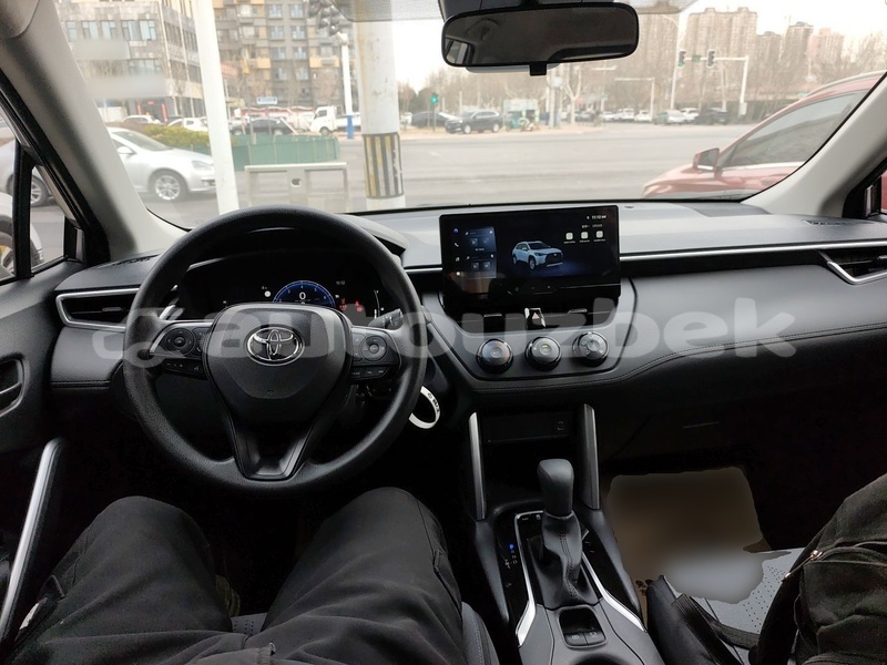 Big with watermark toyota corolla cross toskent tashkent 4652