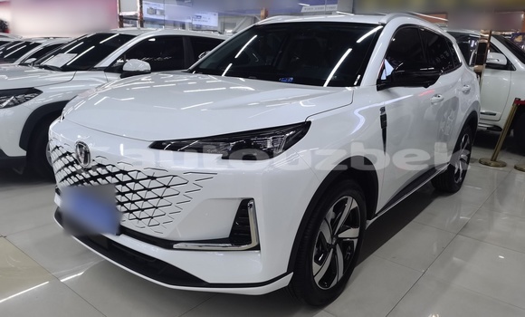 Buy Used Changan CS35 White Car in Tashkent in Toskent Buy Used Changan CS35 White Car in Tashkent in Toskent