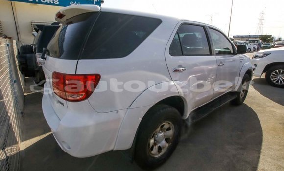 Buy Import Toyota Fortuner White Car in Import - Dubai in Andijon Buy Import Toyota Fortuner White Car in Import - Dubai in Andijon