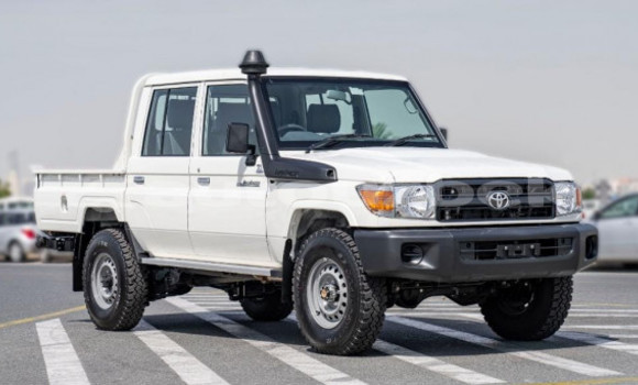 Buy Used Toyota Land Cruiser White Car in Tashkent in Toskent Buy Used Toyota Land Cruiser White Car in Tashkent in Toskent