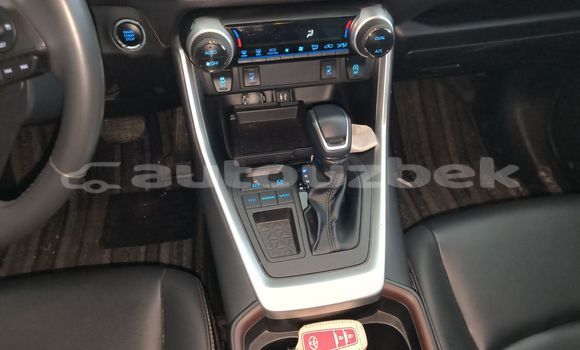 Buy Used Toyota RAV4 White Car in Tashkent in Toskent Buy Used Toyota RAV4 White Car in Tashkent in Toskent