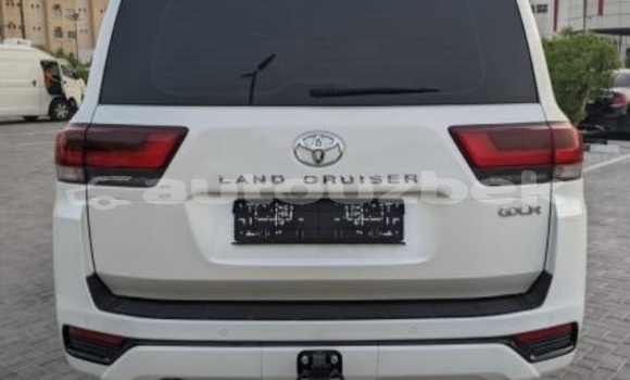 Buy Used Toyota Land Cruiser White Car in Tashkent in Toskent Buy Used Toyota Land Cruiser White Car in Tashkent in Toskent