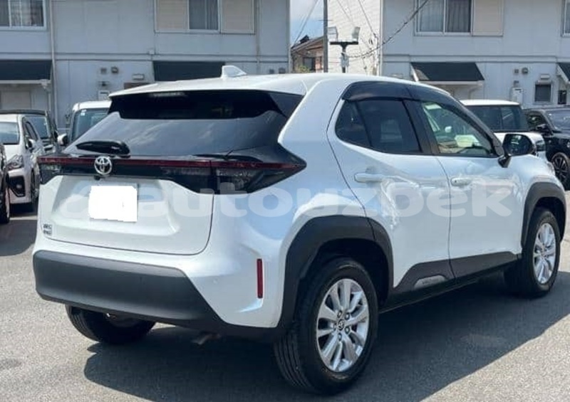 Big with watermark toyota yaris toskent tashkent 4685