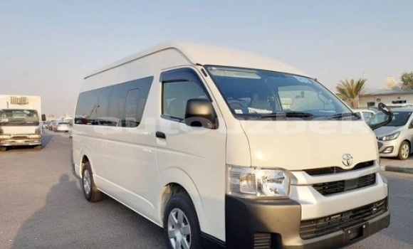 Buy Used Toyota Hiace White Car in Beskent in Kaskadar Buy Used Toyota Hiace White Car in Beskent in Kaskadar