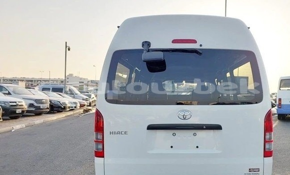 Buy Used Toyota Hiace White Car in Beskent in Kaskadar Buy Used Toyota Hiace White Car in Beskent in Kaskadar