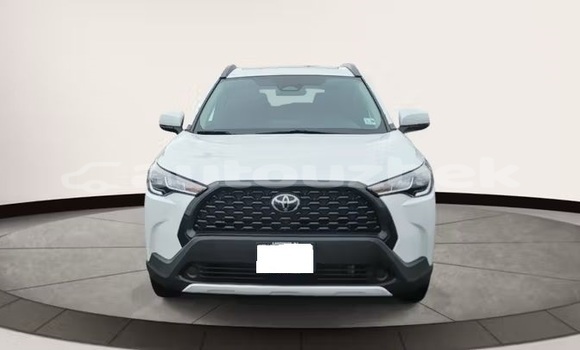 Buy Used Toyota Corolla White Car in Beskent in Kaskadar