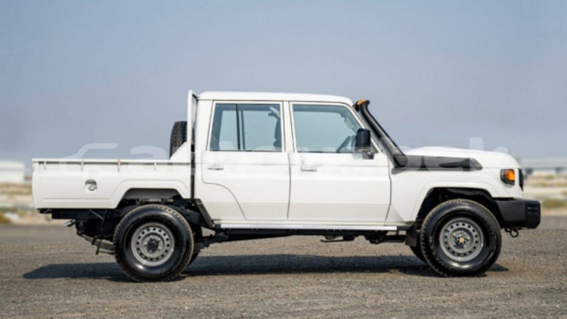 Big with watermark toyota land cruiser toskent tashkent 4708