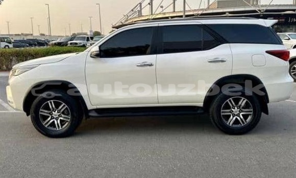 Buy Used Toyota Fortuner White Car in Beskent in Kaskadar Buy Used Toyota Fortuner White Car in Beskent in Kaskadar