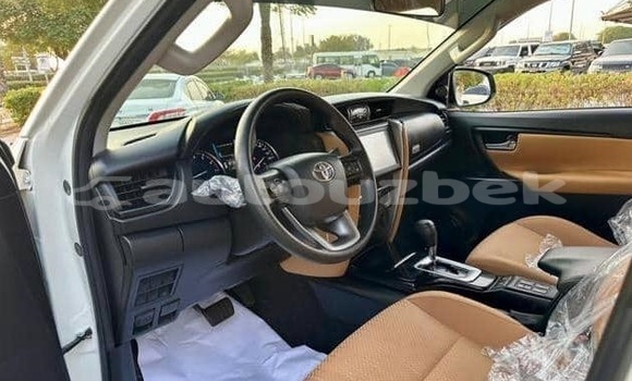 Buy Used Toyota Fortuner White Car in Beskent in Kaskadar Buy Used Toyota Fortuner White Car in Beskent in Kaskadar