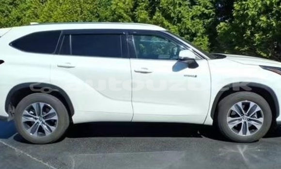 Buy Used Toyota Highlander White Car in Beskent in Kaskadar Buy Used Toyota Highlander White Car in Beskent in Kaskadar