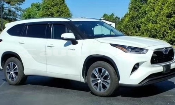 Buy Used Toyota Highlander White Car in Beskent in Kaskadar Buy Used Toyota Highlander White Car in Beskent in Kaskadar