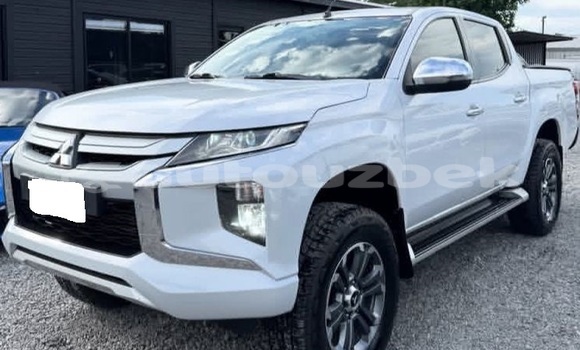 Buy Used Mitsubishi L200 White Car in Beskent in Kaskadar Buy Used Mitsubishi L200 White Car in Beskent in Kaskadar