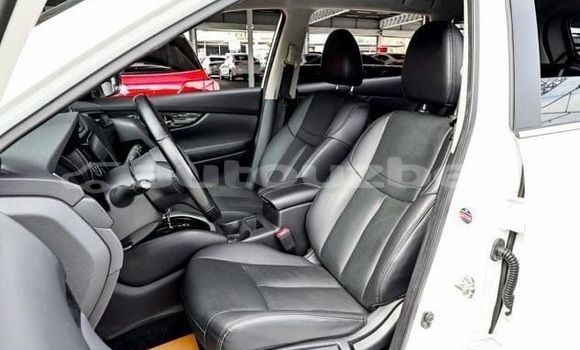 Buy Used Nissan X–Trail White Car in Beskent in Kaskadar Buy Used Nissan X–Trail White Car in Beskent in Kaskadar