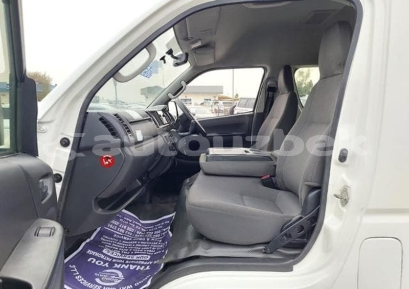 Big with watermark toyota hiace toskent tashkent 4736