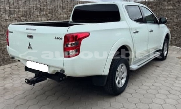 Buy Used Mitsubishi L200 White Car in Beskent in Kaskadar Buy Used Mitsubishi L200 White Car in Beskent in Kaskadar