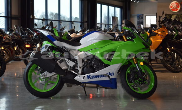 Buy New Yamaha TMAX Black Bike in Angren in Toskent Buy New Yamaha TMAX Black Bike in Angren in Toskent
