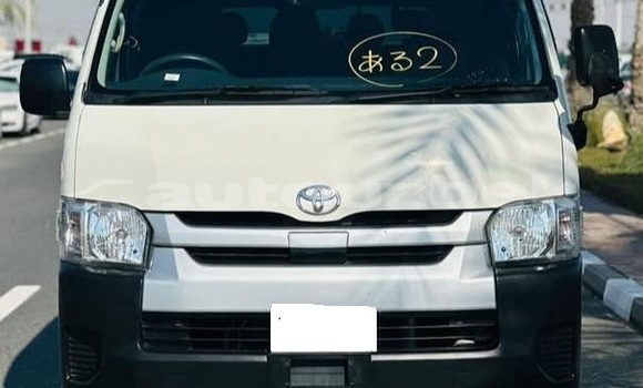 Buy Used Toyota Hiace White Car in Tashkent in Toskent Buy Used Toyota Hiace White Car in Tashkent in Toskent