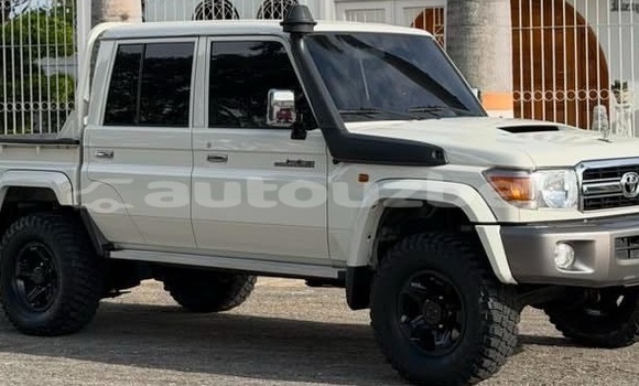 Buy Used Toyota Land Cruiser White Car in Beskent in Kaskadar